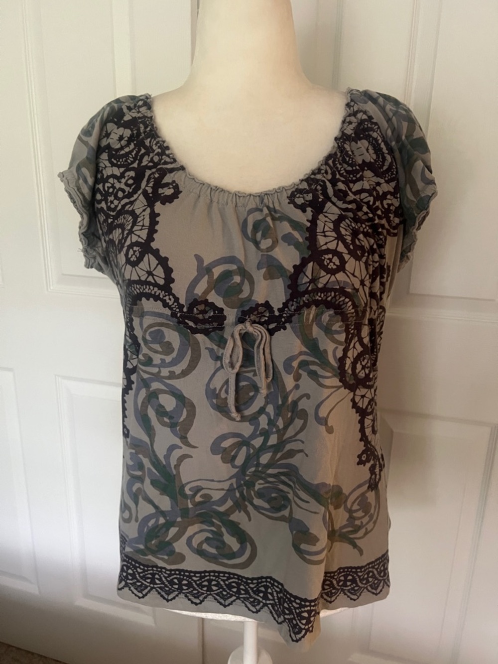 Axcess Gray Peasant Blouse Size XL Lace Trim Short Sleeve Tie Front Boho